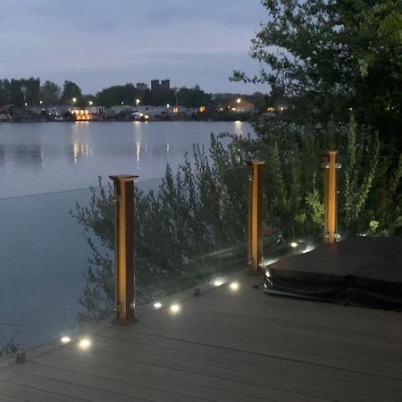 Lakeside Lodge With Hot Tub Tattershall Eksteriør bilde