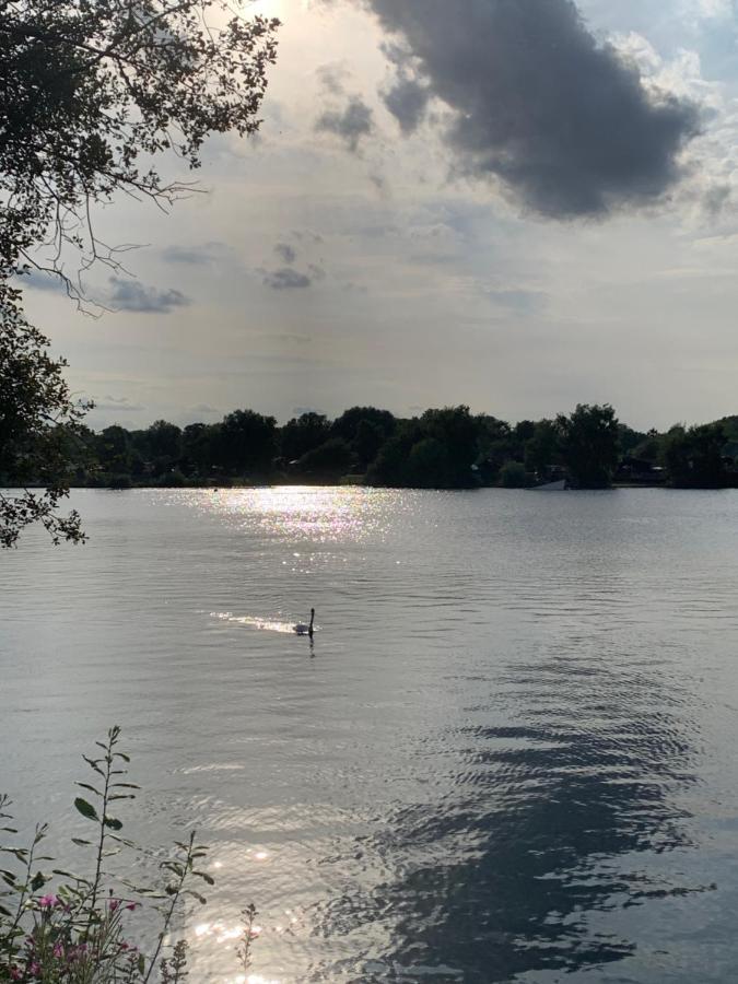 Lakeside Lodge With Hot Tub Tattershall Eksteriør bilde