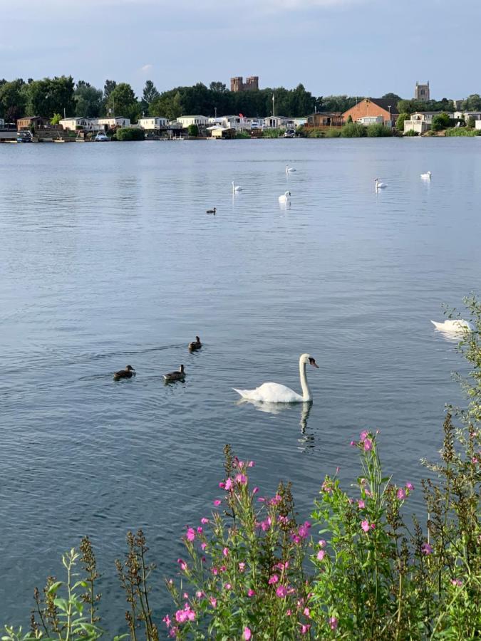 Lakeside Lodge With Hot Tub Tattershall Eksteriør bilde